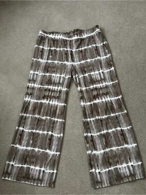 Chico's Zenergy Tie-Dye Wide Leg Pants - Taupe and Ivory